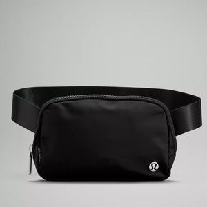 Lululemon Eveywhere Belt Bag, Black
